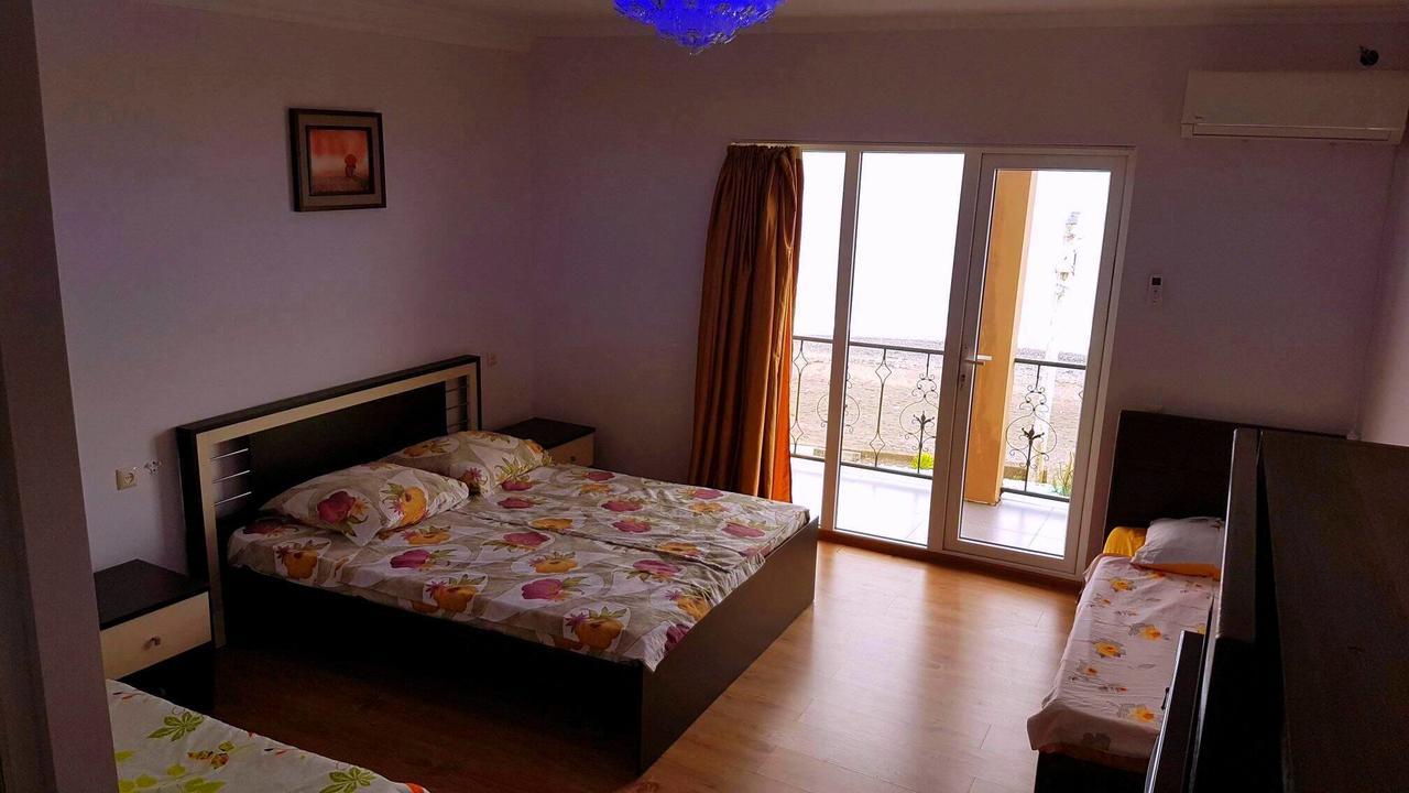 Kobuleti Lalima House Ξενοδοχείο Εξωτερικό φωτογραφία